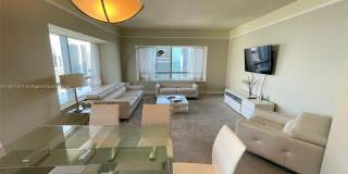 1435 Brickell Ave Gallery 1