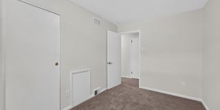 2261 STRAHLE Street Gallery 15