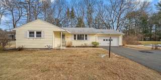Beautiful Single Family Home for Rent in an Unbeatable Longmeadow Neighborhood! Gallery 1