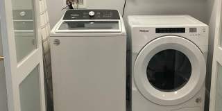 28 Riverside Avenue Gallery 33