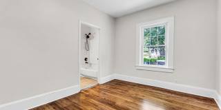 Four Bedroom 2 bath House with office on W Friendly Ave in Greensboro-near UNCG Gallery 10