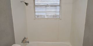 600 E 1st Street Gallery 17