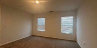 five bedrooms and three and a half bathrooms home in Fresno, CA Gallery 29