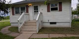 Cozy Country Style Living Just Minutes From Davenport Conveniences! Gallery 1