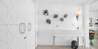 16051 Collins Ave Gallery 12