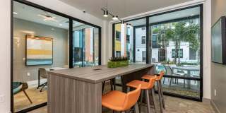 Jade at North Hyde Park Gallery 10