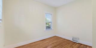 2 Bedroom 1 Bath Duplex Gallery 14