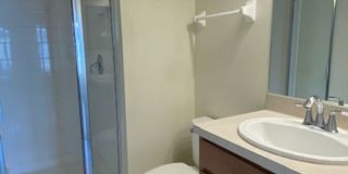 Beautiful 3 Bedroom 2.5 Bath Townhome in Lakeside Village!! Gallery 23