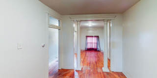 Wonderful Row Home on a Quiet Street Gallery 8