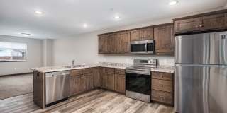 SPACIOUS AND MODERN TOWNHOME SPACIOUS AND MODERN TOWNHOME Gallery 1