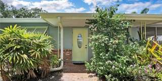 1905 NE River Court Gallery 1