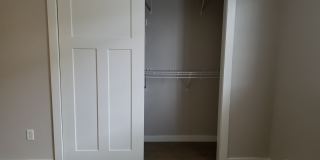 Modern Farwell Ave Apartments Gallery 18