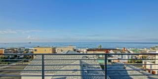 REMODELED, BRIGHT & AIRY, 2-STORY HOME W/ AMAZING PANORAMIC OCEAN VIEWS, 2 LIVING SPACES, 2 LARGE BALCONIES, 2-CAR GARAGE & LARGE BASEMENT! Gallery 15