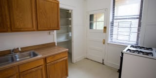 5411-5421 S. Ellis Avenue Gallery 22