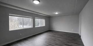 Spacious 4-Bedroom Home with Balcony and Fenced Yard in Marysville Gallery 21