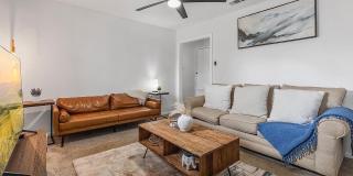 511 Briar Street Gallery 3