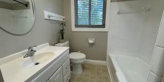 Private Duplex Style 2-bedroom! Gallery 11