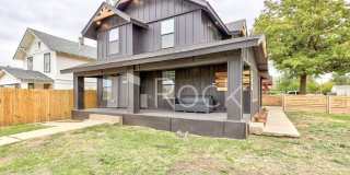 4 Bedroom Home with 2.5 Bathrooms on a Corner Lot near Plaza District 4 Bedroom Home with 2.5 Bathrooms on a Corner Lot near Plaza District Gallery 6