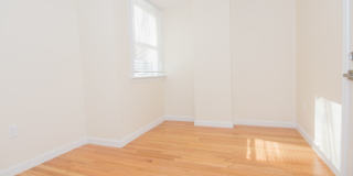 Nicely renovated 3 bed unit in Brookline Gallery 8