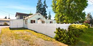 White Center/Burien 3 Bedroom Rambler - Large Fenced Yard White Center/Burien 3 Bedroom Rambler - Large Fenced Yard Gallery 5