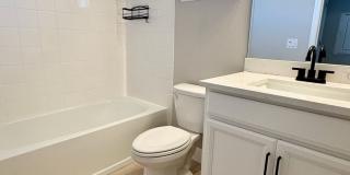 Heritage Oaks gated community 3/2.5/2 Townhome Gallery 61
