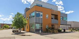 2 Bed 2 Bath Condo With Mountain Views In Recently Developed Steel Yards Neighborhood. Gallery 17