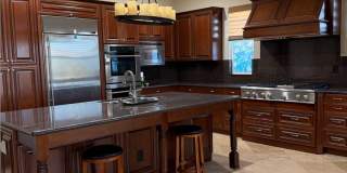 Gorgeous Home Overlooking Lake and Mountain Views!! Gallery 7