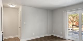 Pendleton Heights Apartments Gallery 12