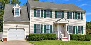 Colonial -2 story rental home in a very desirable area Gallery 1
