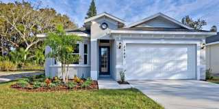 Like new 3/2/2 in small Bradenton community Gallery 1