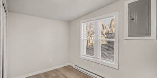 2 Bedroom Single Family Home*Remodeled* Utilities included in rent! Gallery 13