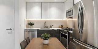 227 Lexington Avenue Gallery 6