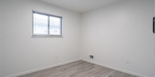 8095 Syracuse Street Gallery 19