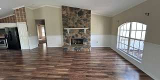 Unique 3/2 + Den home in great location Gallery 5