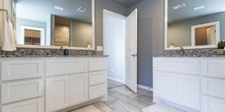 LUXURY 3 Bedroom 2 Bathroom Home in Piedmont Schools w/Storm Shelter- Neighborhood Pool and Park Gallery 20