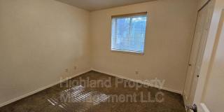 1020 NE B St Gallery 14