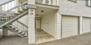 COLLEGE STUDENTS WELCOME! Rent this 2 bedroom, 2 bath condo near the airport. Gallery 16
