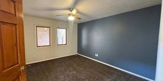 2 bed 2 Bath Sawmill Gem! Gallery 7