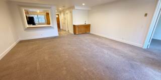Spacious 2 Bed / 2 Bath Condo in Prime UTC/La Jolla Location! Gallery 6