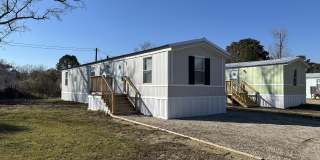 1305 13th Street Gallery 1