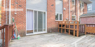 Near BU!  Massive Single Family Home over 3000 sq ft and laundry in unit! Gallery 7