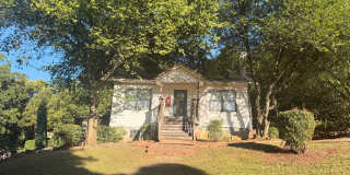 Southside Hideaway - 2 Bedroom / 1 Bathroom House with Office Space Southside Hideaway - 2 Bedroom / 1 Bathroom House with Office Space Gallery 1