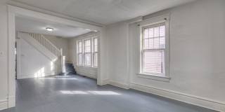 Spacious 3 Bedroom, 1.5 Bathroom with large Porch and Backyard Gallery 5