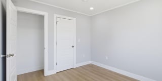 1511 W FLORA Street Gallery 36