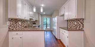 225 Twin Oaks Place Gallery 23