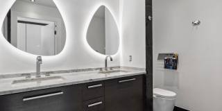 900 Biscayne Boulevard Gallery 13