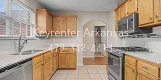 Beautiful 3 Bed, 2 Bath Bentonville Home with Fireplace & Fenced Backyard Gallery 8