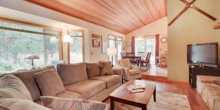 3 Bedroom 2 Bath Fully Furnished - Sunriver Oregon Gallery 14