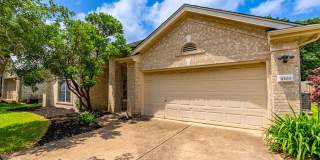 Stunning 4-Bedroom Home with Outdoor Kitchen, Bathroom Oasis, and Elegant Features in Austin's Sun Spirit Dr Stunning 4-Bedroom Home with Outdoor Kitchen, Bathroom Oasis, and Elegant Features in Austin's Sun Spirit Dr Gallery 1
