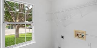 3 Bed, 2 Bath Home with Community Pool in Georgetown Gallery 11